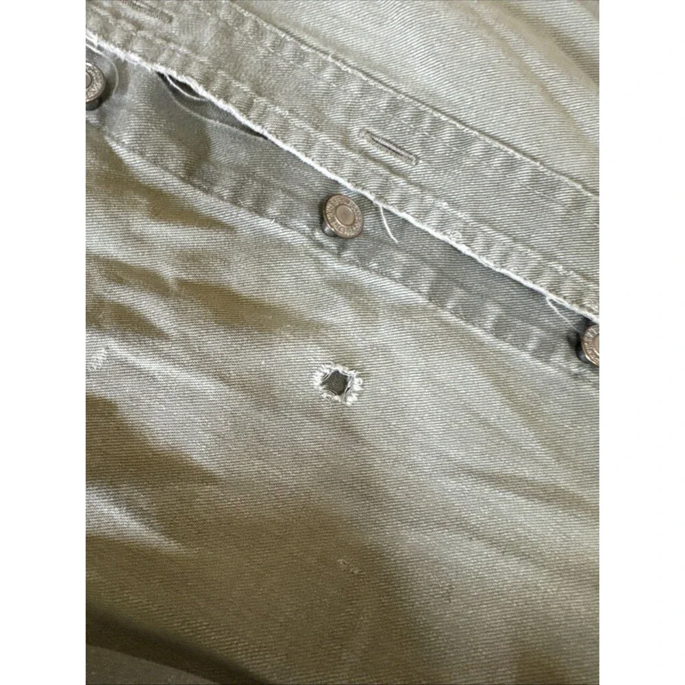 Levi's Denim Shirt Men's XL Regular Distressed Rips‎ Long sleeve button front
